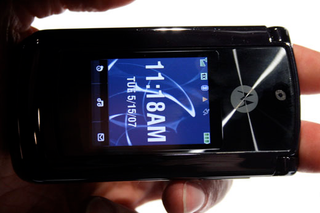 Illustration for article titled Motorola May 07 Mystery Phone Unveiling